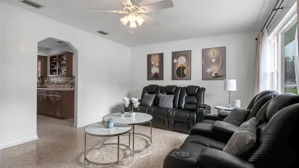 9708 Forest Hills Drive Tampa FL 33612