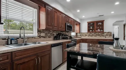 9708 Forest Hills Drive Tampa FL 33612