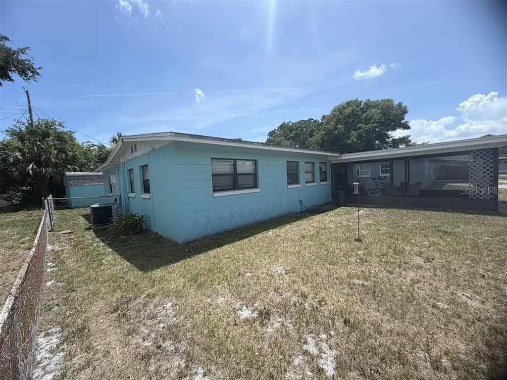 209 Palm Place Sanford FL 32773