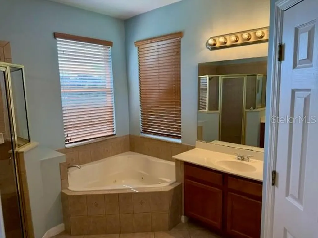 1841 Lakelet Loop Oviedo FL 32765