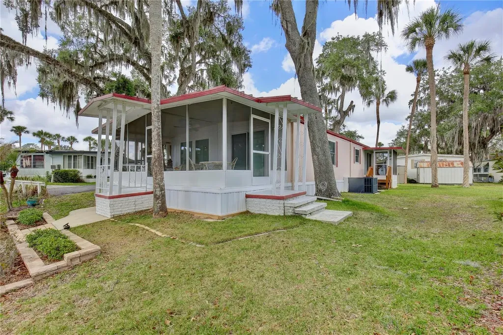 105 Canal View Eustis FL 32726