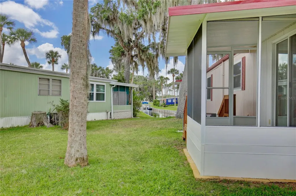 105 Canal View Eustis FL 32726