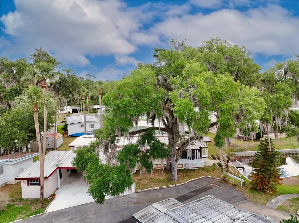 105 Canal View Eustis FL 32726