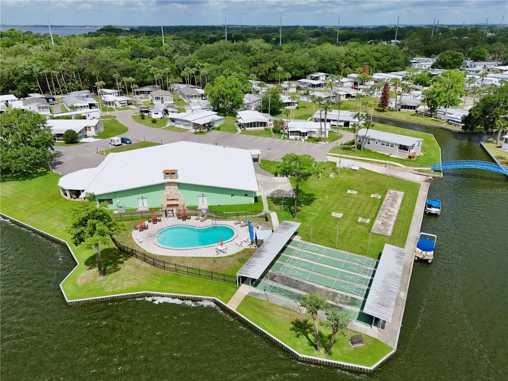 105 Canal View Eustis FL 32726