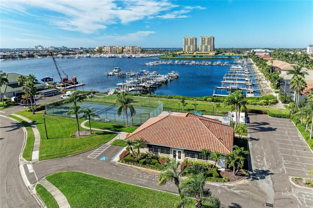 308 10th Avenue E Palmetto FL 34221