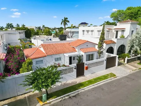 2212 General Del Valle San Juan PR 00913