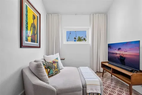 2212 General Del Valle San Juan PR 00913