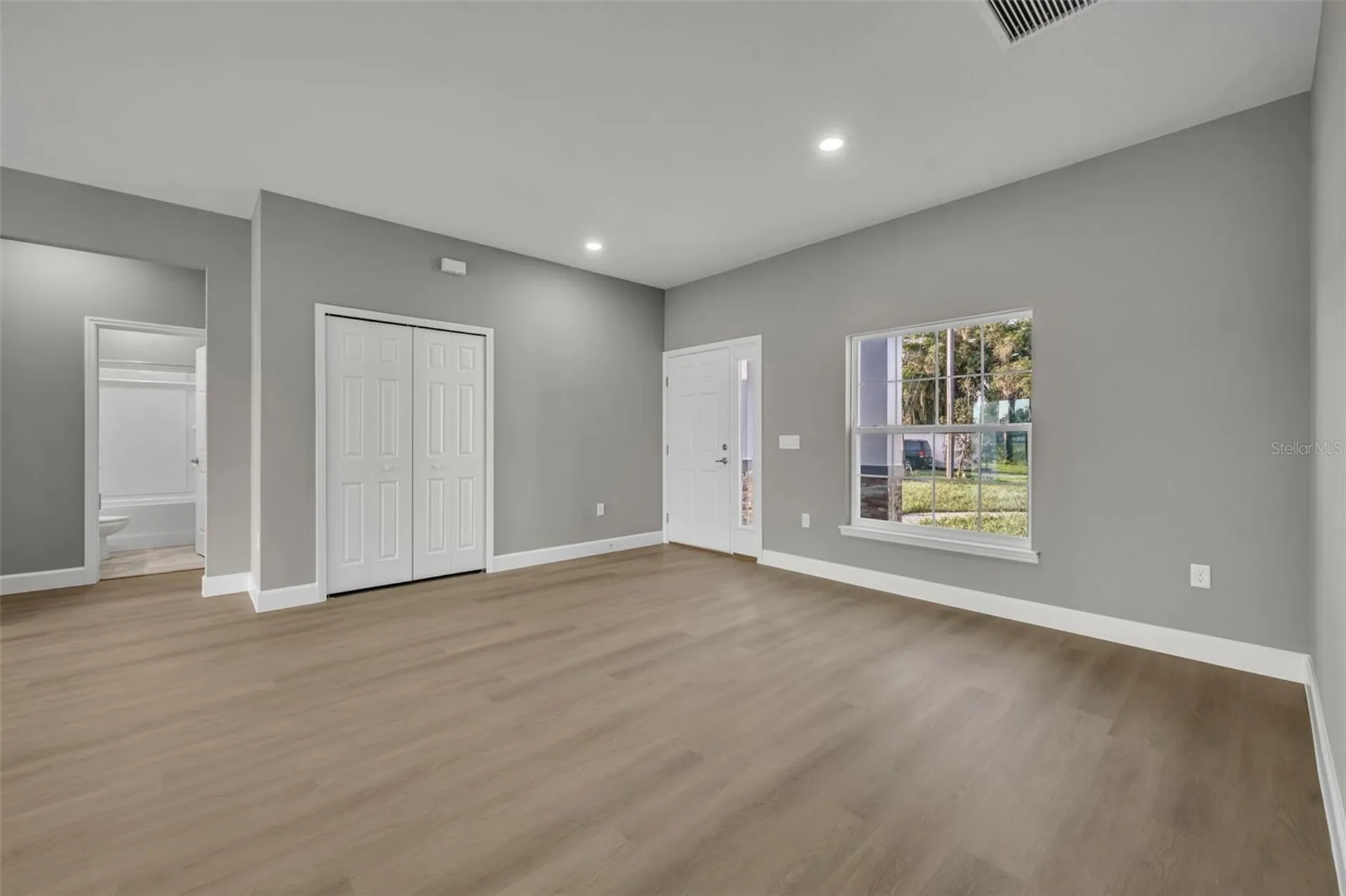 814 Price Court Deltona FL 32738