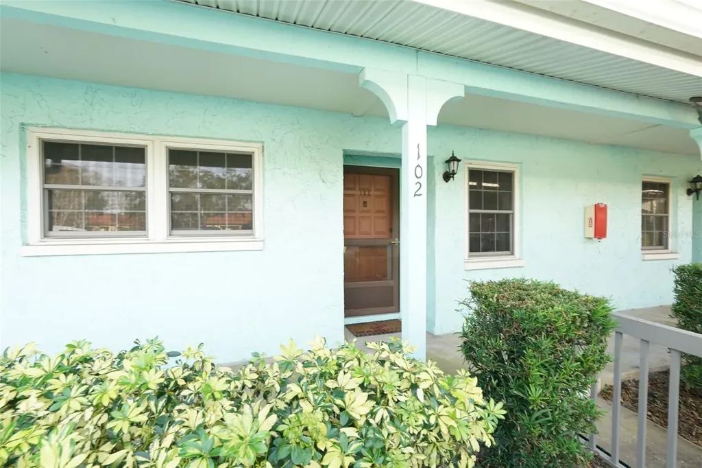 2465 Northside Drive Clearwater FL 33761