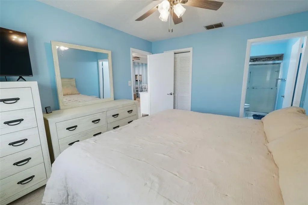 2465 Northside Drive Clearwater FL 33761