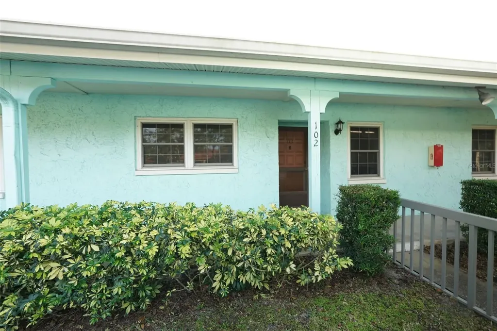 2465 Northside Drive Clearwater FL 33761