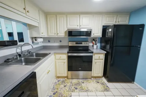 2465 Northside Drive Clearwater FL 33761