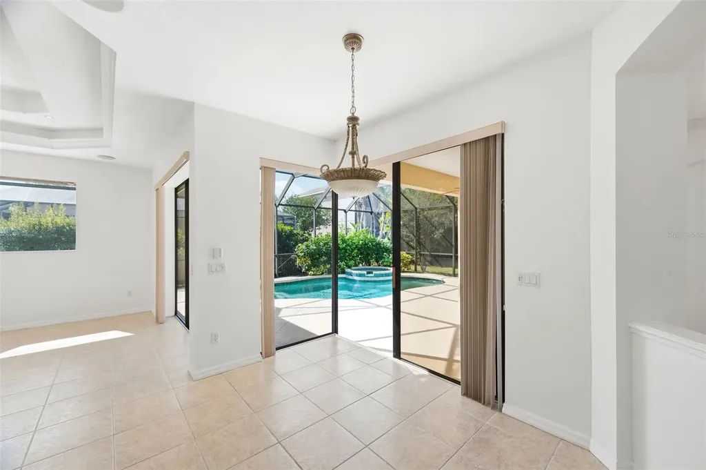 6611 Chickadee Lane Bradenton FL 34202