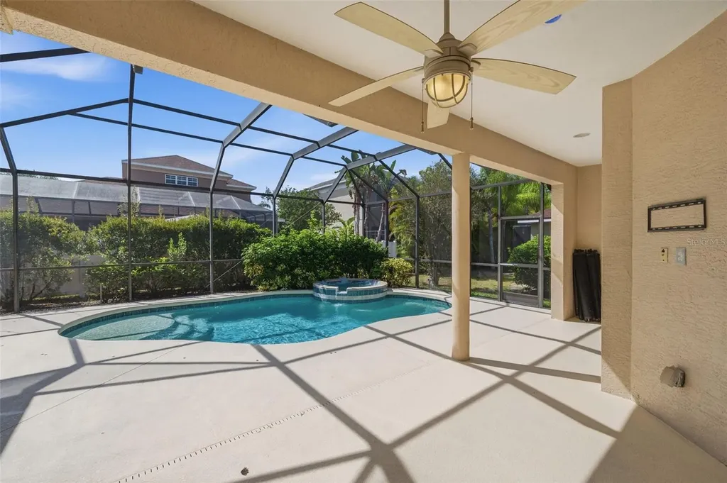 6611 Chickadee Lane Bradenton FL 34202