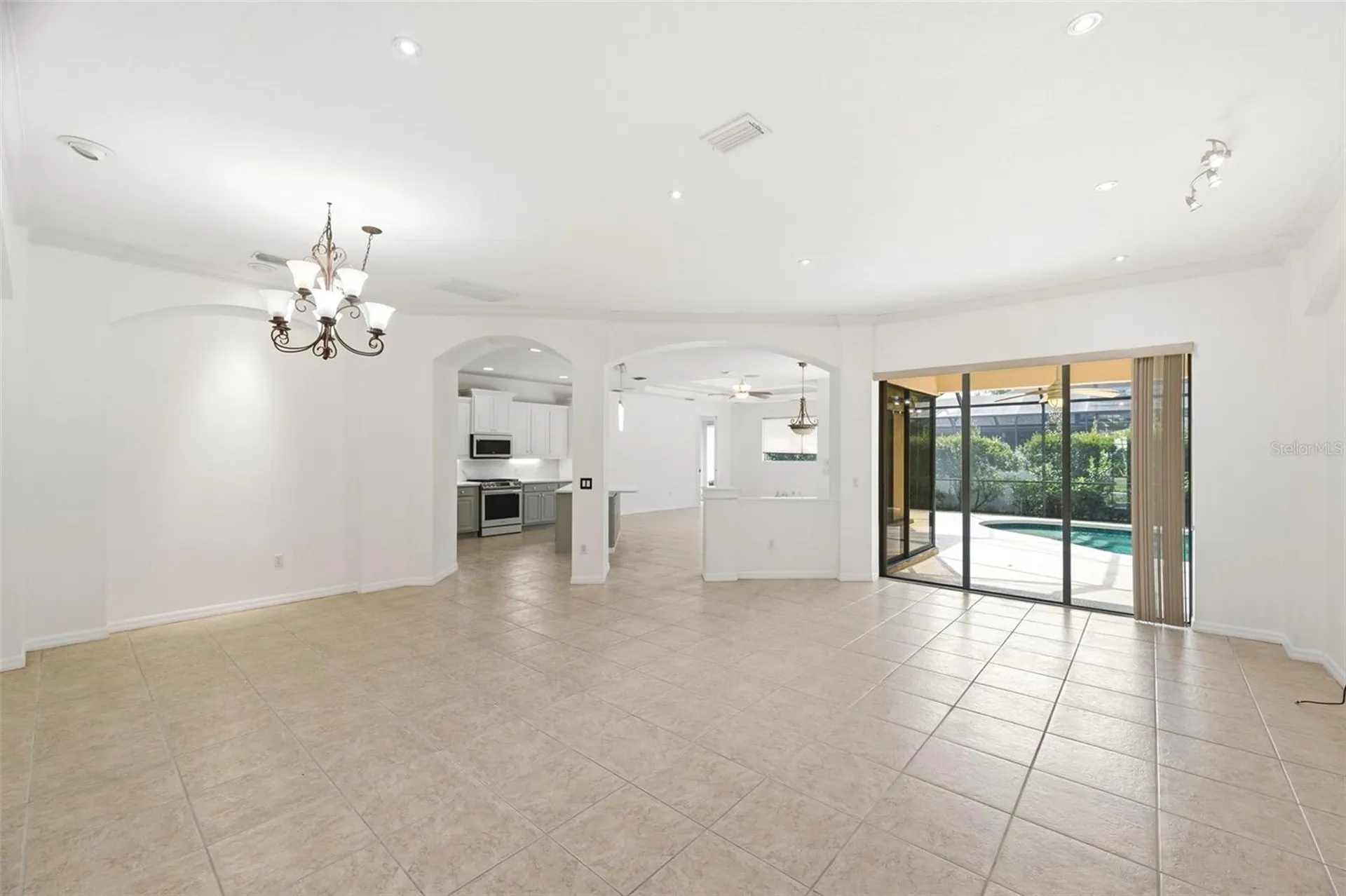 6611 Chickadee Lane Bradenton FL 34202