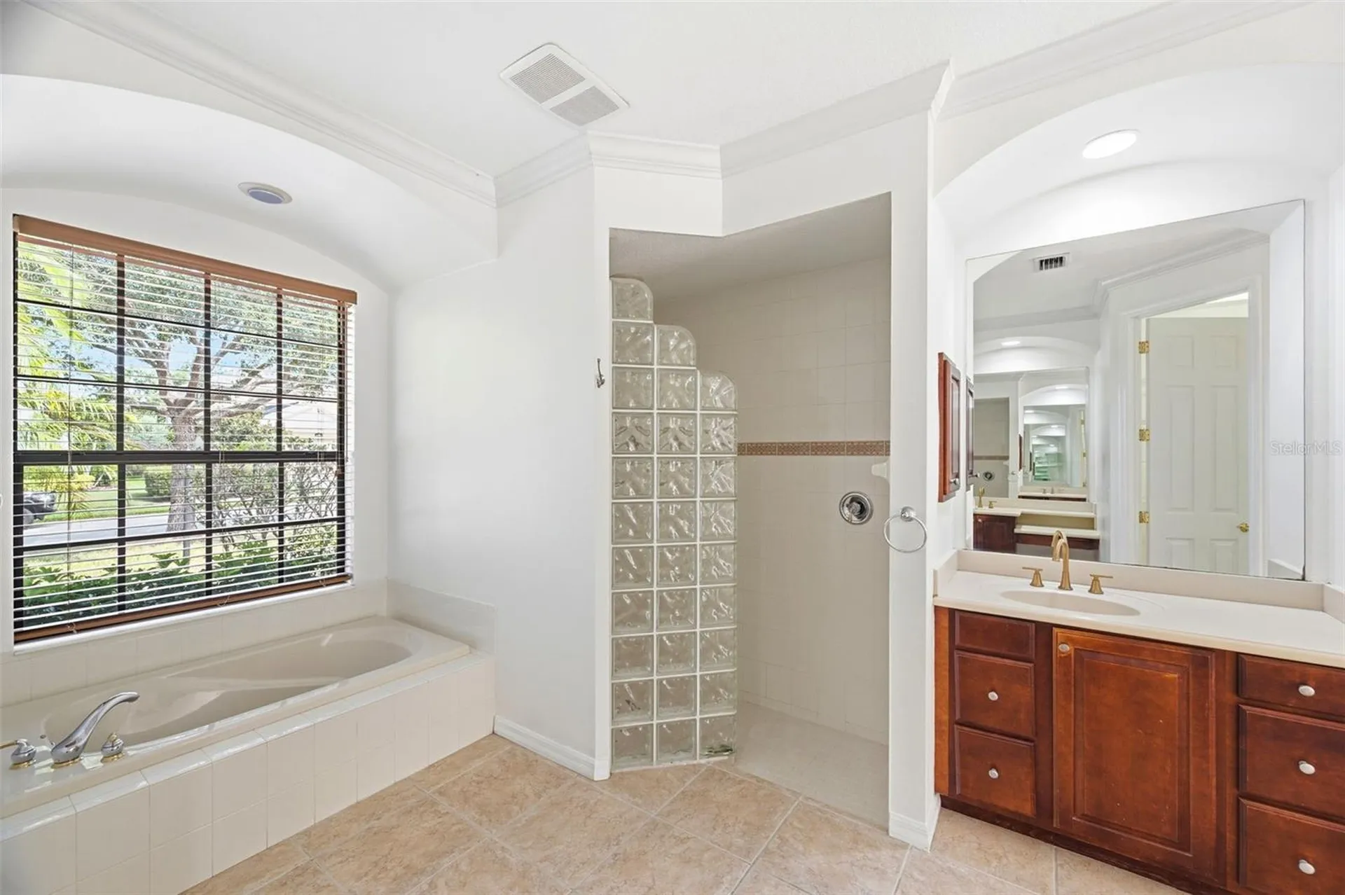 6611 Chickadee Lane Bradenton FL 34202