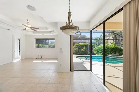 6611 Chickadee Lane Bradenton FL 34202