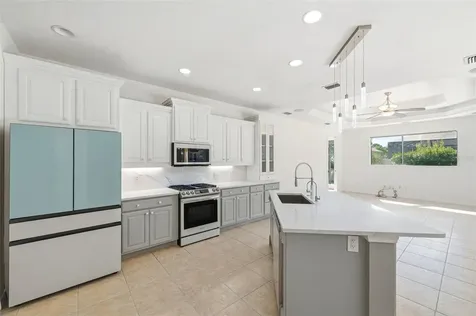 6611 Chickadee Lane Bradenton FL 34202