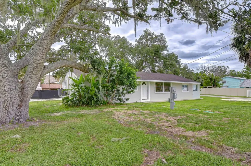 204 7th Street SW Ruskin FL 33570