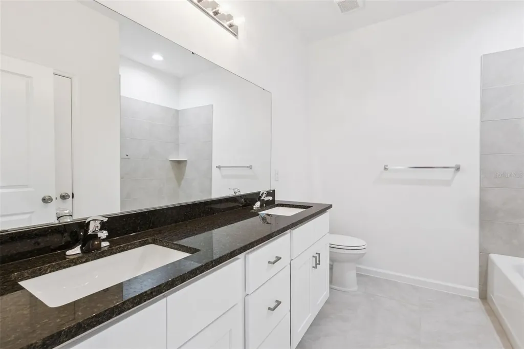 3712 Watercliff Circle Grand Island FL 32735