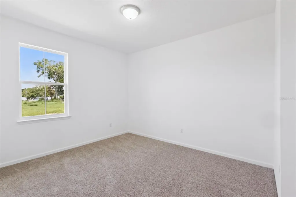 3712 Watercliff Circle Grand Island FL 32735