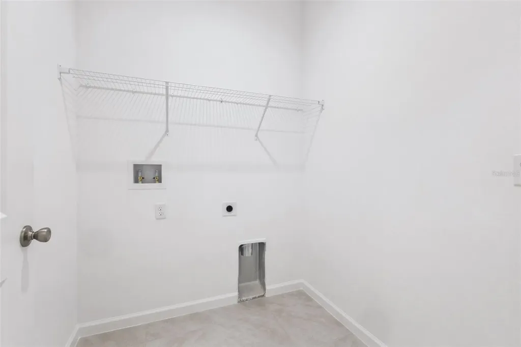 3712 Watercliff Circle Grand Island FL 32735