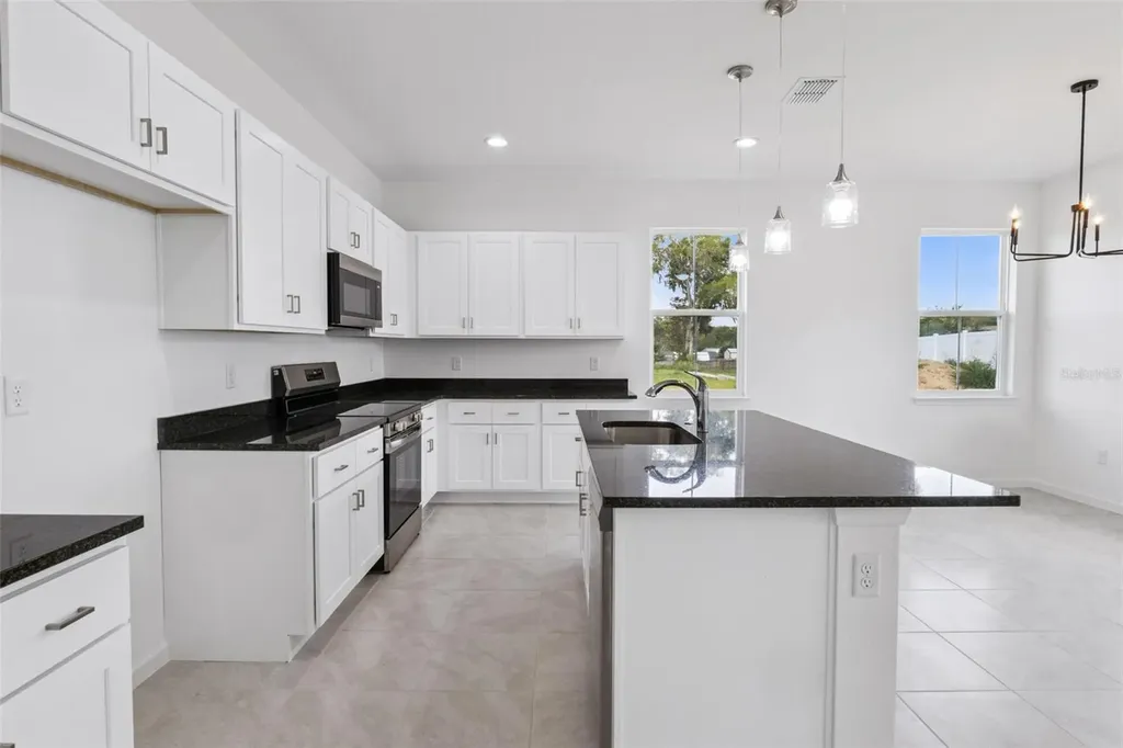 3712 Watercliff Circle Grand Island FL 32735