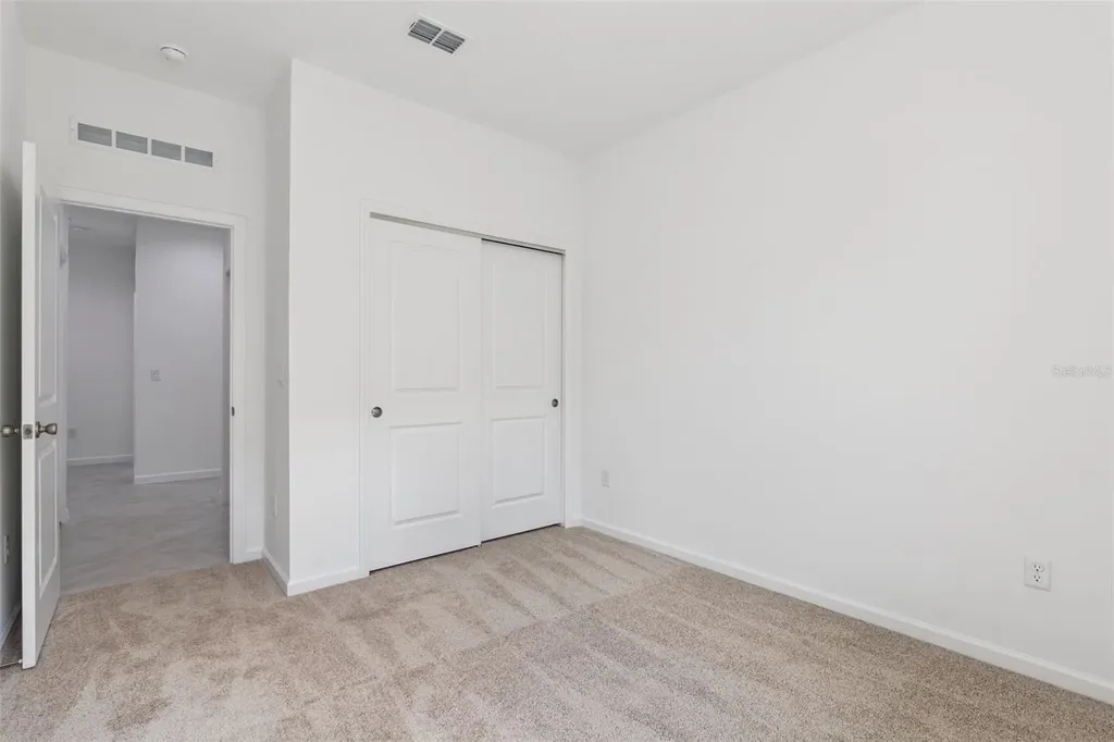 3712 Watercliff Circle Grand Island FL 32735