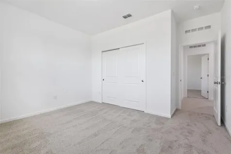 3712 Watercliff Circle Grand Island FL 32735
