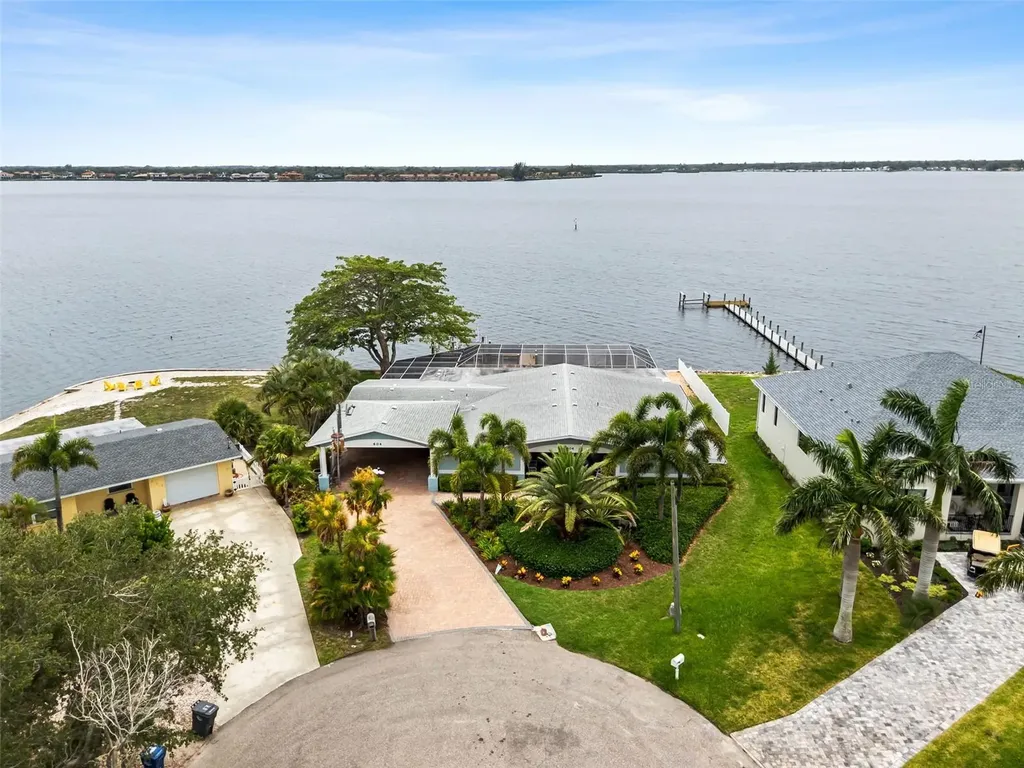 604 Poinsettia Avenue Ellenton FL 34222