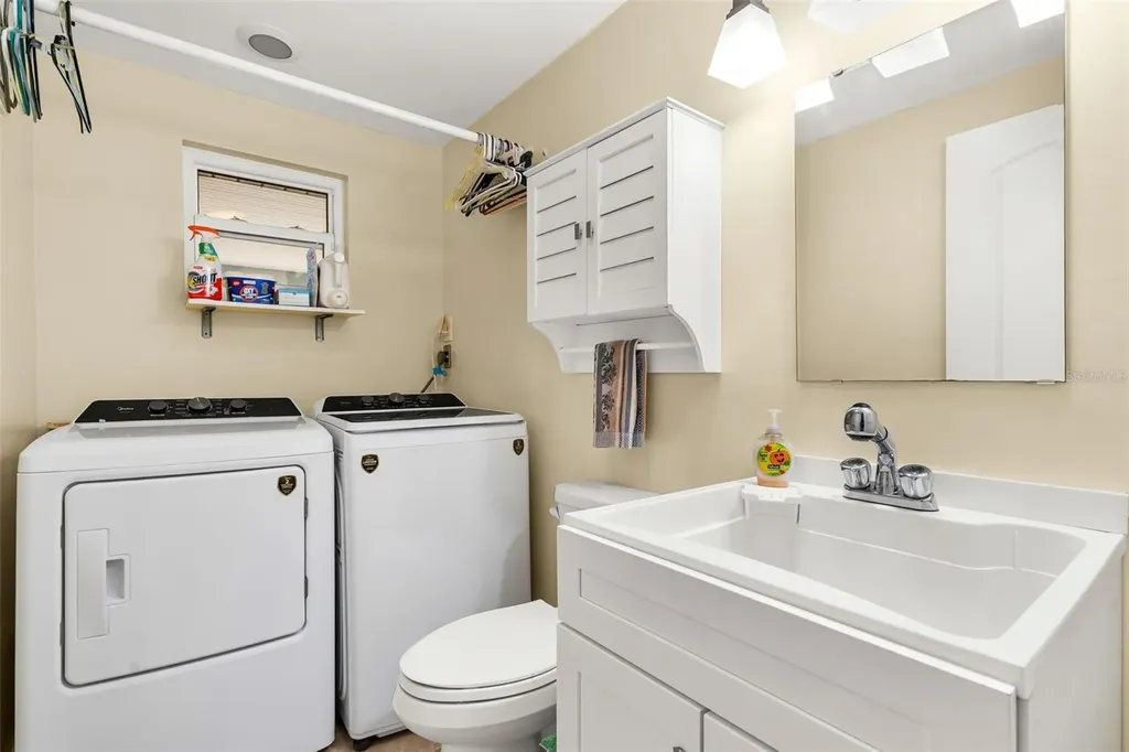 604 Poinsettia Avenue Ellenton FL 34222
