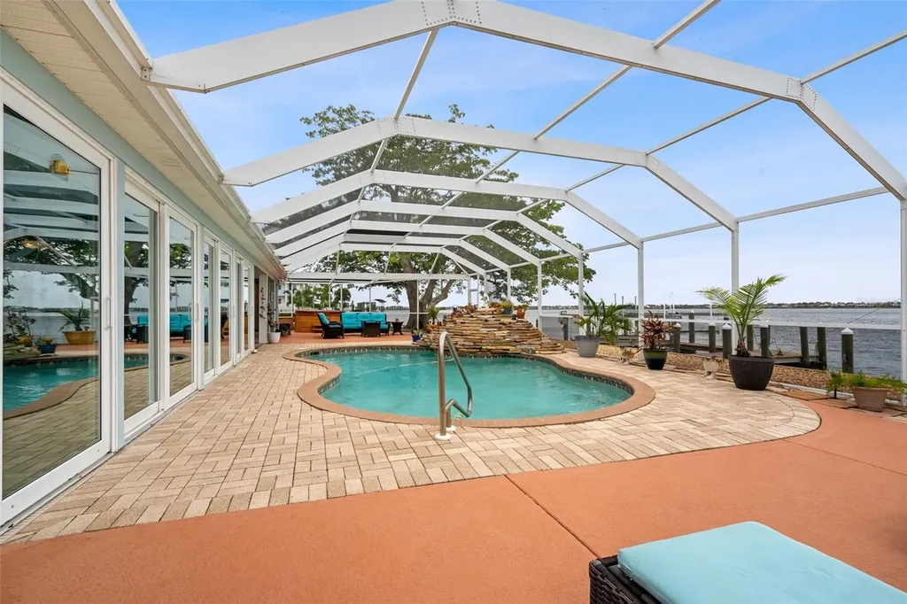 604 Poinsettia Avenue Ellenton FL 34222