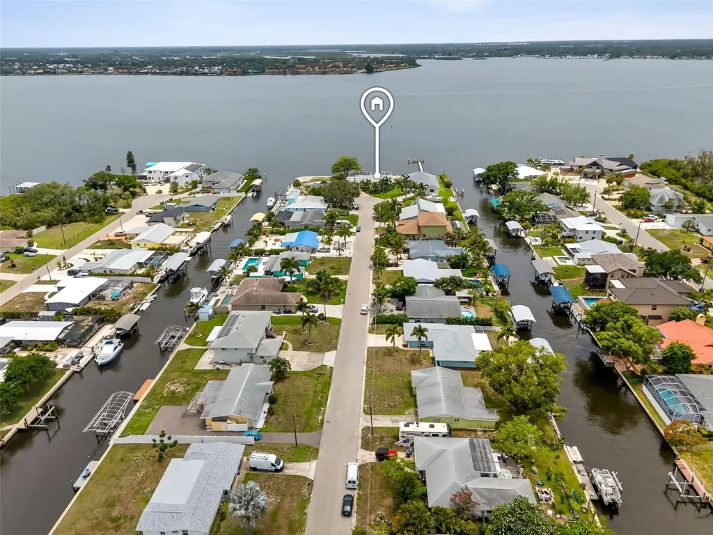 604 Poinsettia Avenue Ellenton FL 34222