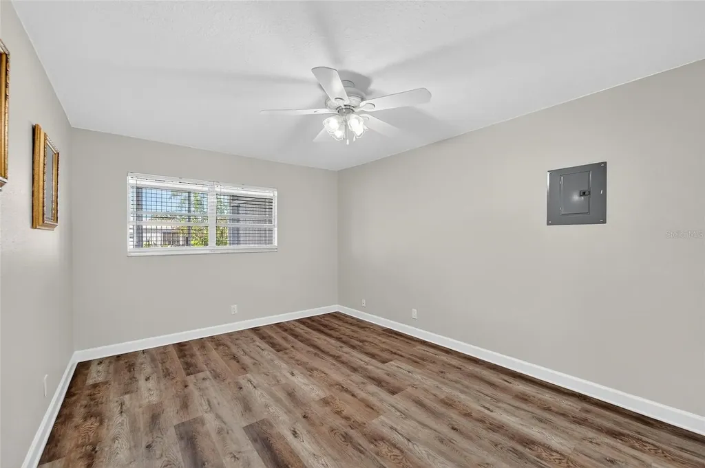 1802 Bedfrod Lane Sun City Center FL 33573