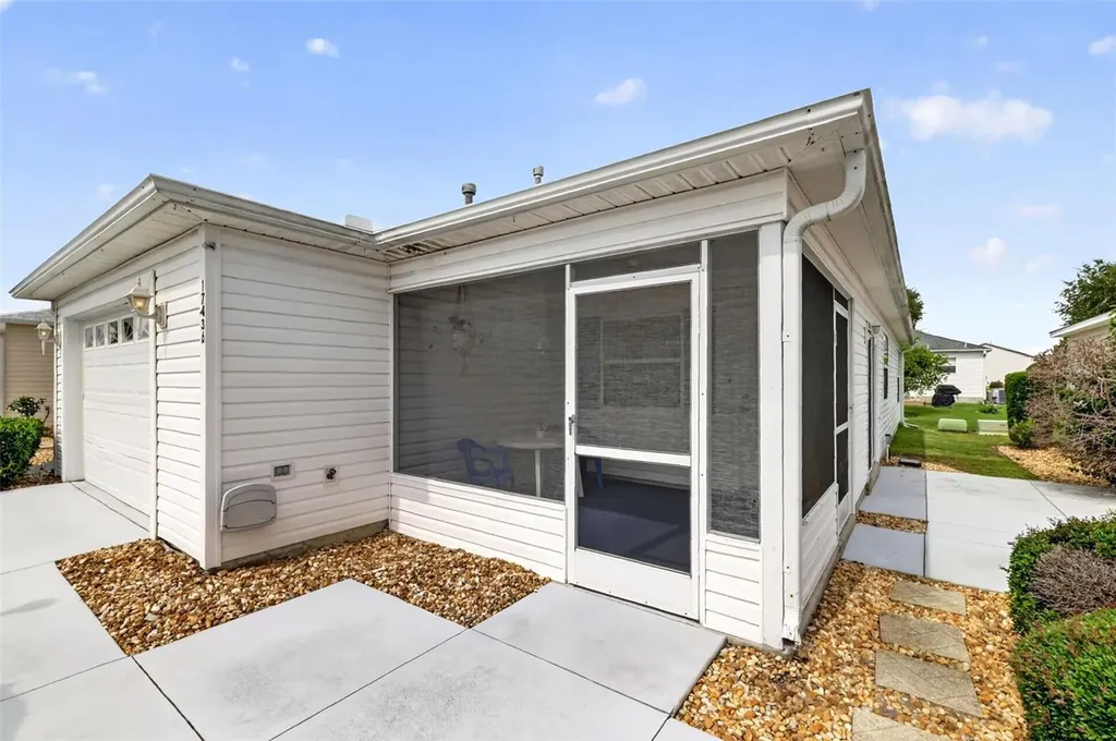 17436 SE 81st Newberry Court The Villages FL 32162
