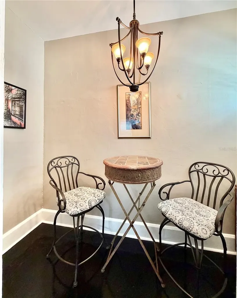 2014 Jackson Street N St Petersburg FL 33704