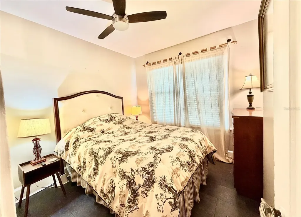 2014 Jackson Street N St Petersburg FL 33704