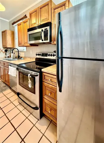 2014 Jackson Street N St Petersburg FL 33704