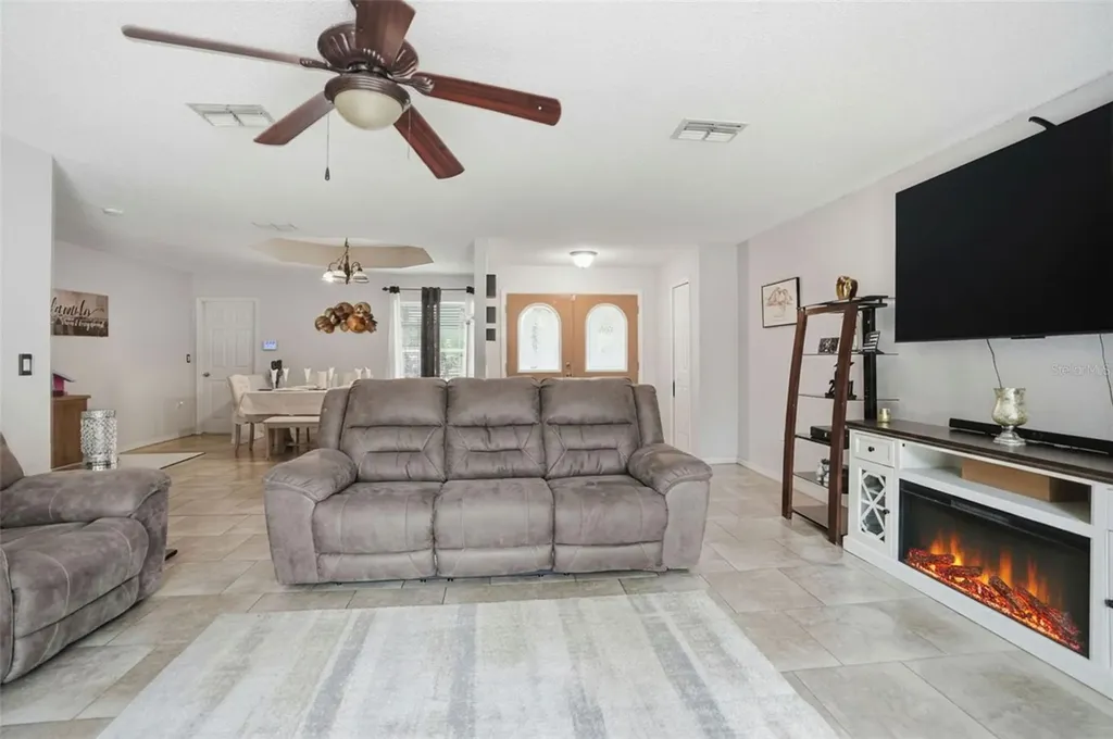 8391 Weeping Wiilow Brooksville FL 34613