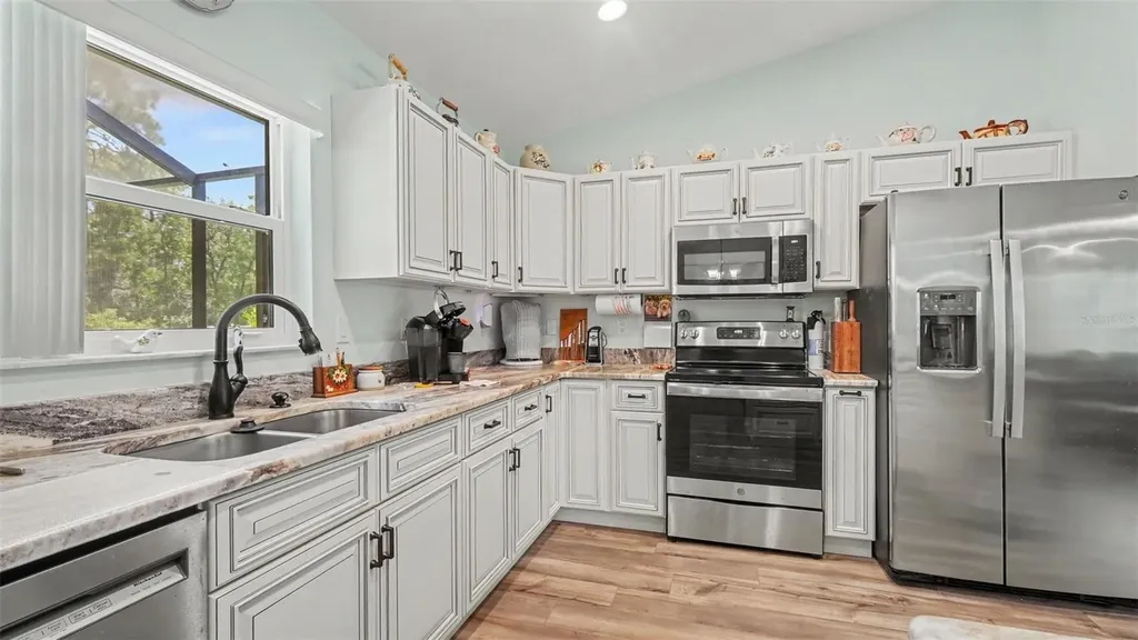 941 W Bancroft Drive Citrus Springs FL 34434
