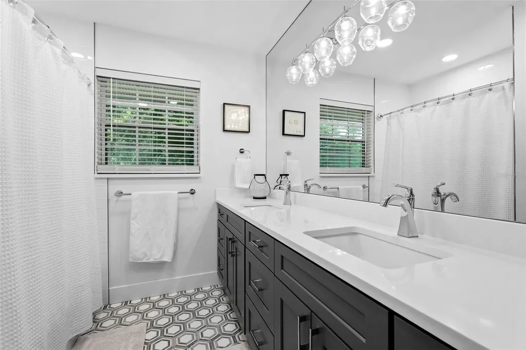 2480 Alameda Avenue Sarasota FL 34234