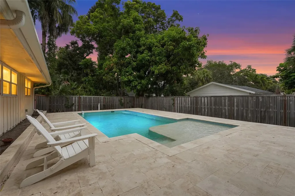 2480 Alameda Avenue Sarasota FL 34234