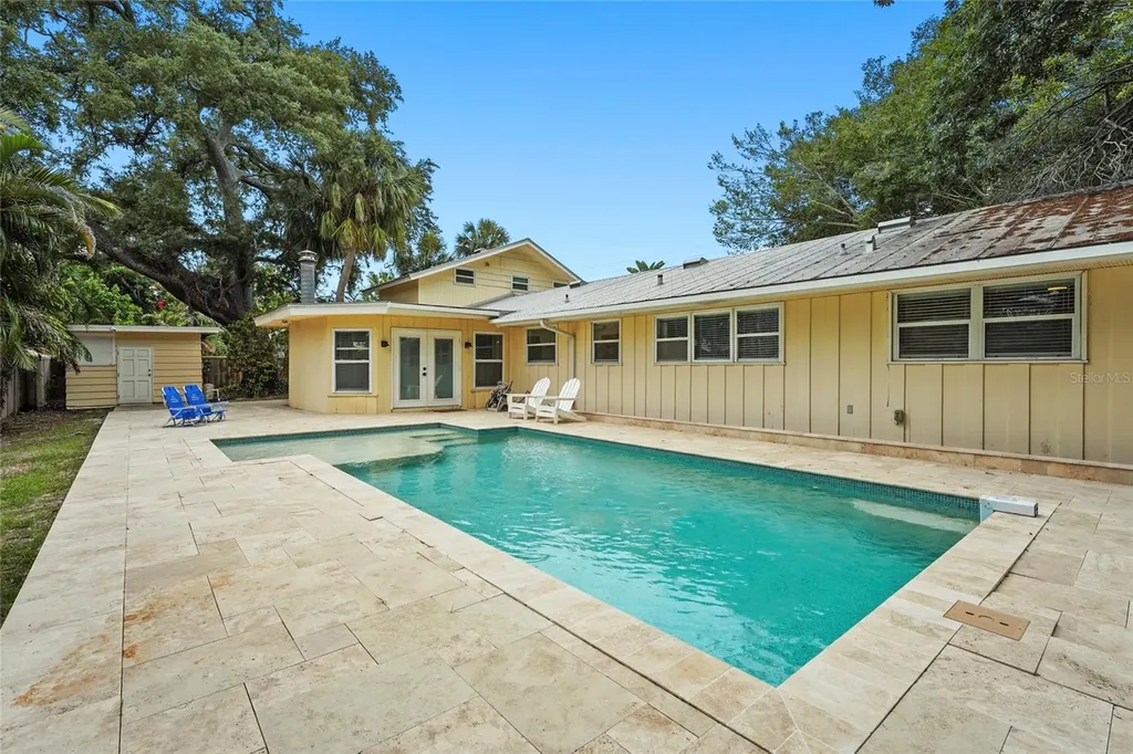 2480 Alameda Avenue Sarasota FL 34234