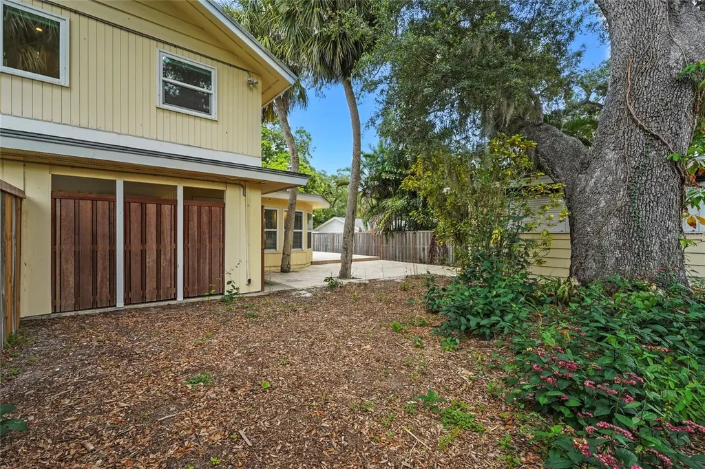 2480 Alameda Avenue Sarasota FL 34234