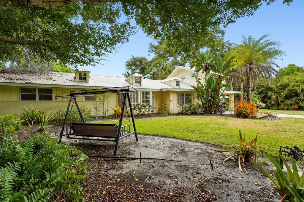2480 Alameda Avenue Sarasota FL 34234