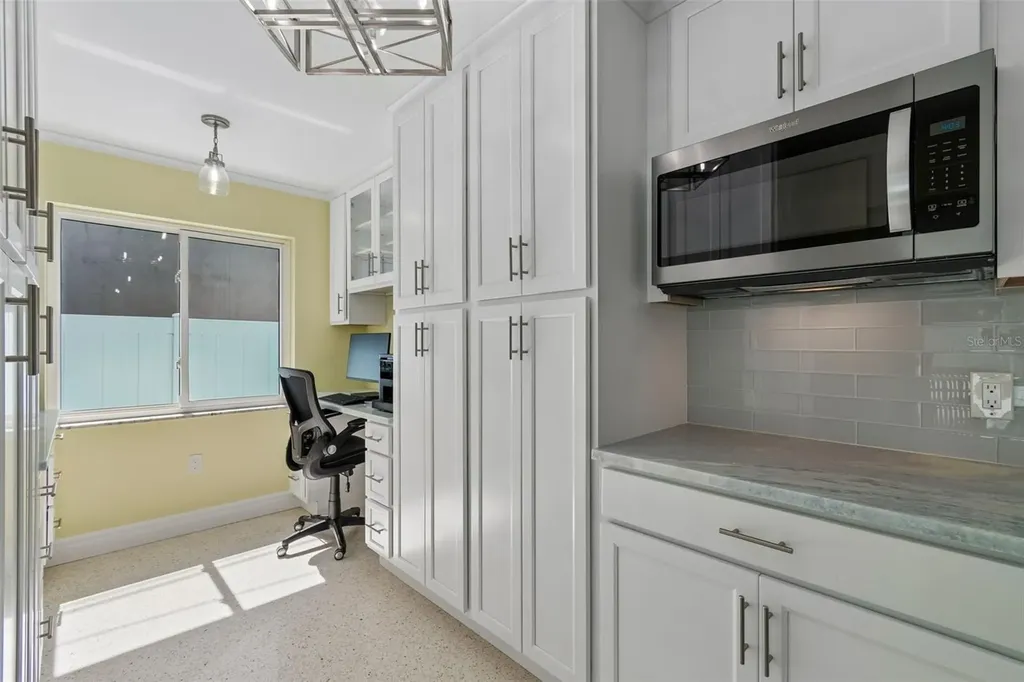 4388 50th Place S St Petersburg FL 33711