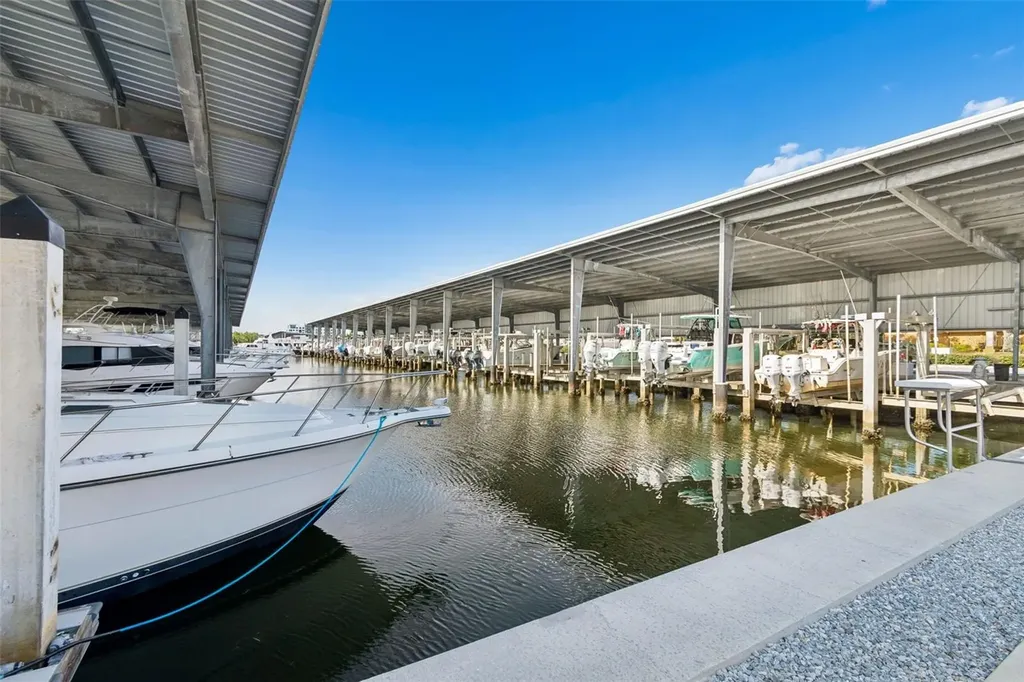 4388 50th Place S St Petersburg FL 33711