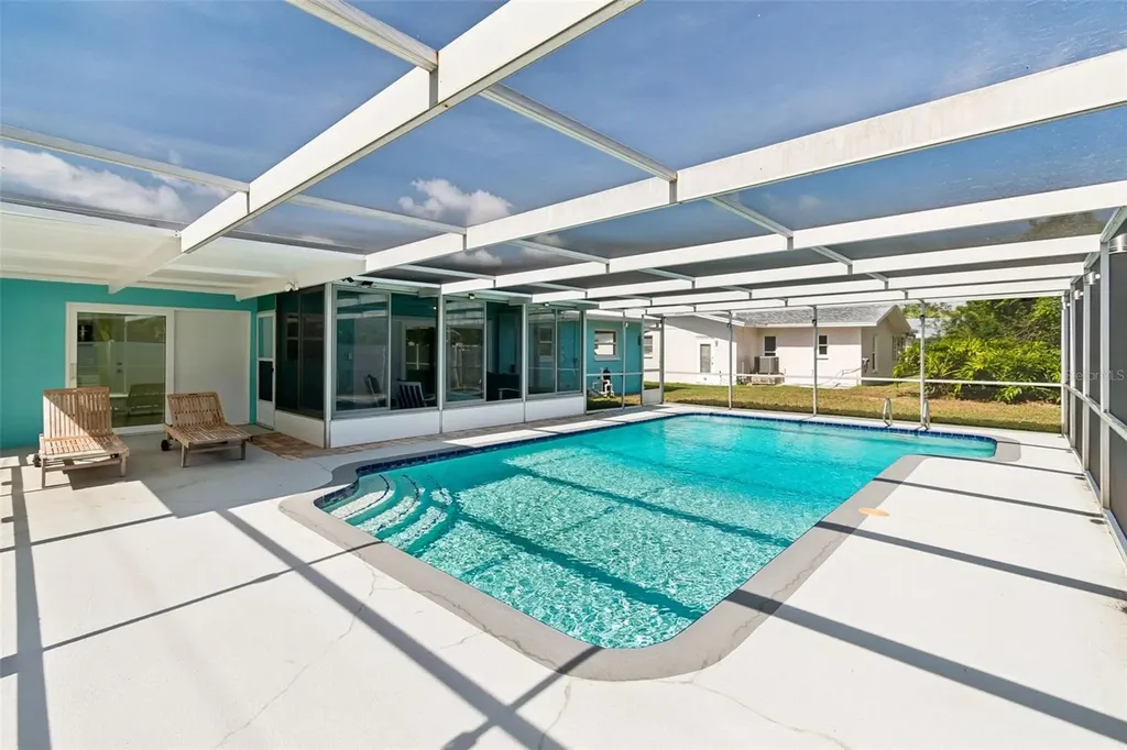 4388 50th Place S St Petersburg FL 33711