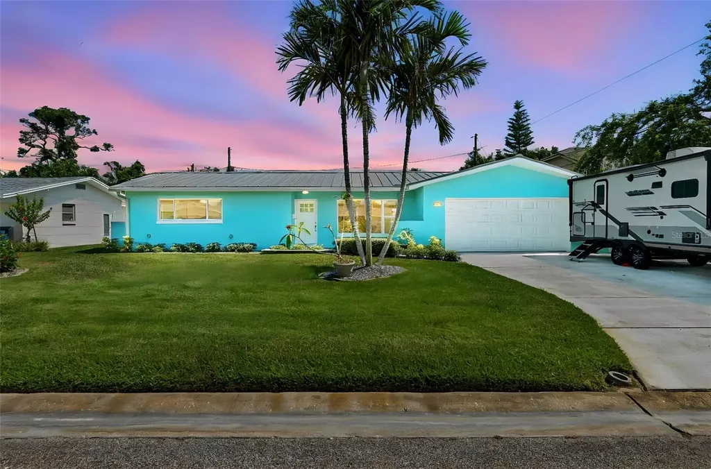 4388 50th Place S St Petersburg FL 33711