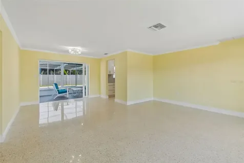 4388 50th Place S St Petersburg FL 33711